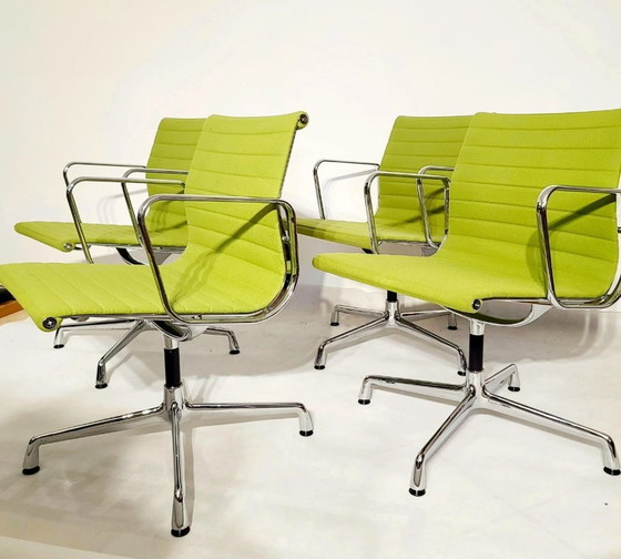 Image 1 of 4x Silla de aluminio Vitra EA 108