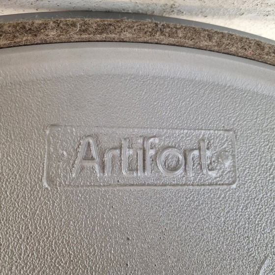 Image 1 of Vintage round dining table with wood veneer top by Pierre Paulin for Artifort, 1960