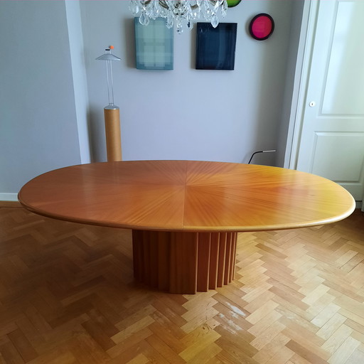 Table Teo Jacob Röthlischberger