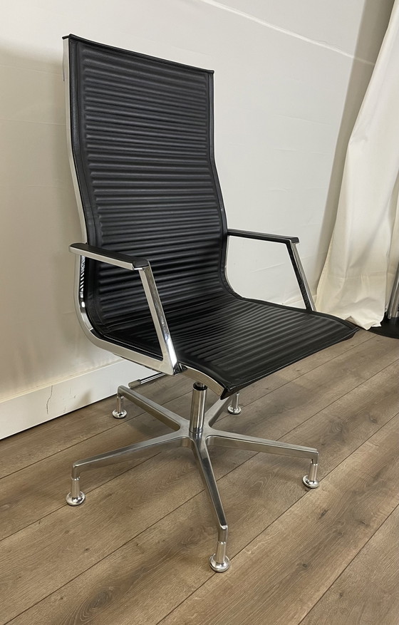 Image 1 of 5x Luxy conference chair