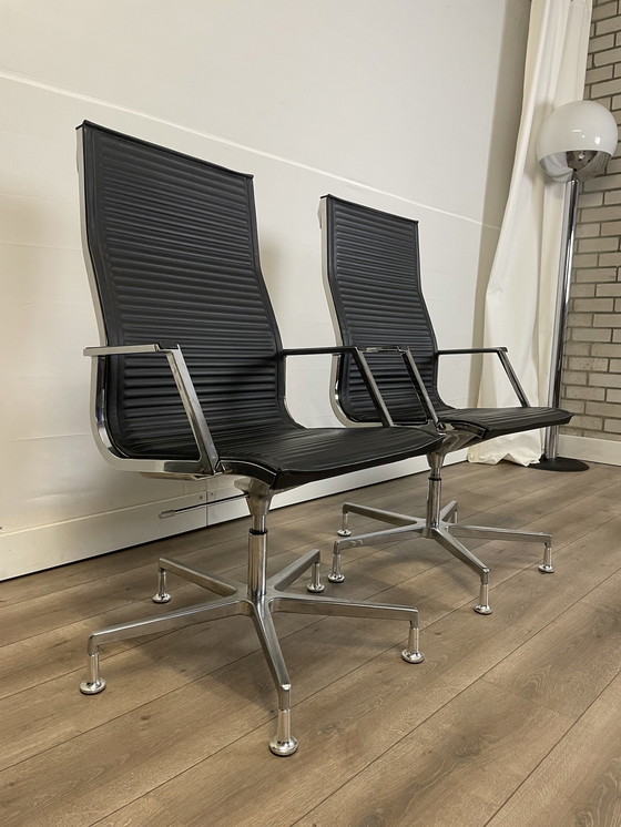 Image 1 of 5x Luxy conference chair