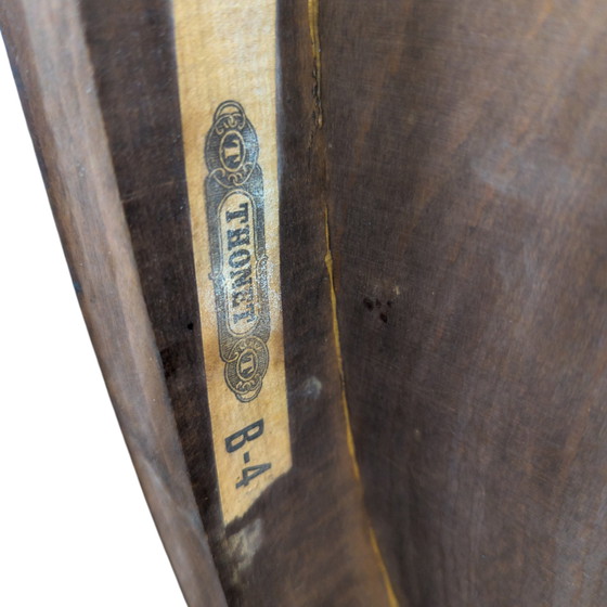 Image 1 of Poltrona curvata vintage Thonet 626/F