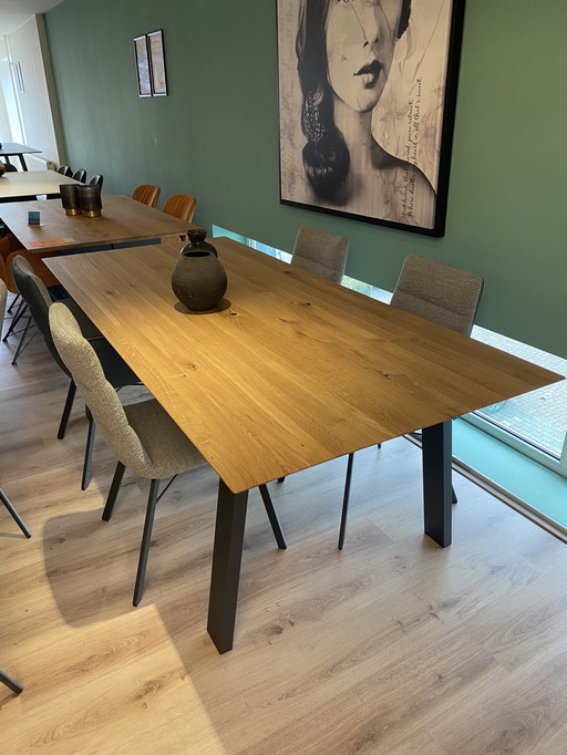 Bert plantagie dining table