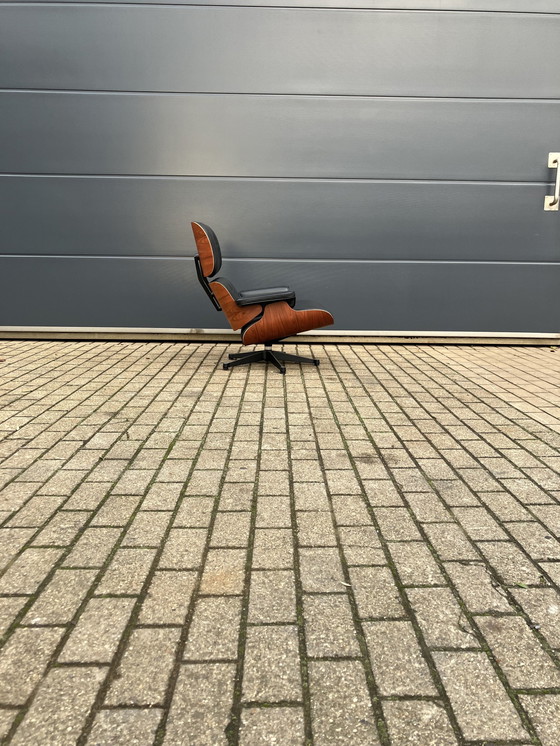 Image 1 of Original Vitra Eames Lounge Chair Xl + Ottoman Rosewood Wood And Premium Black Leather