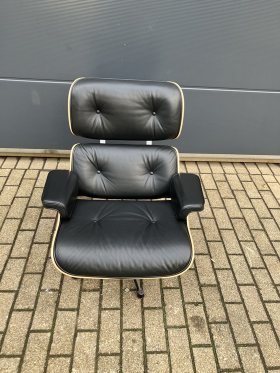 Image 1 of Original Vitra Eames Lounge Chair Xl + Ottoman Rosewood Wood And Premium Black Leather