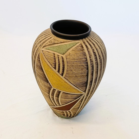 Image 1 of Sawa sgrafitto bottom vase