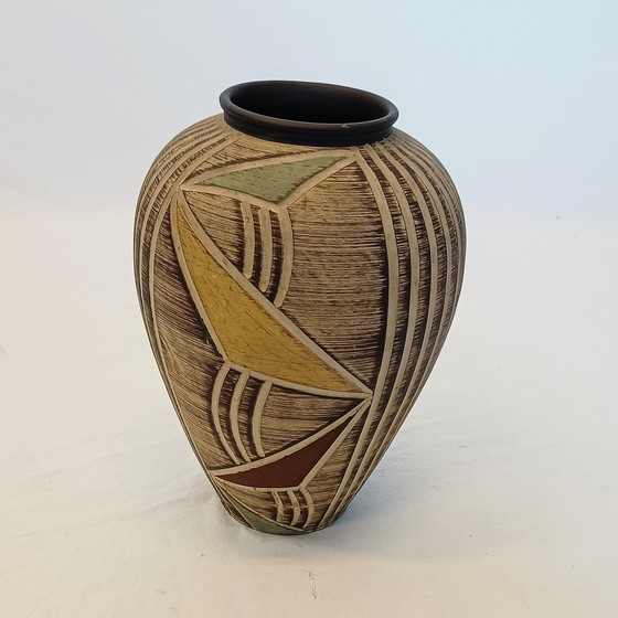 Image 1 of Sawa sgrafitto bottom vase