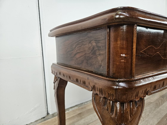 Image 1 of Chippendale Toelette In Walnut With Brass Handles