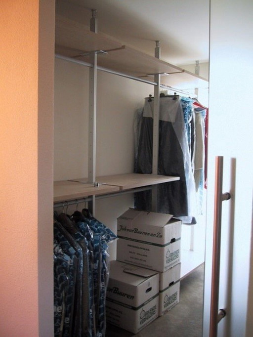 B&B Atlante Walk-in Closet Layout