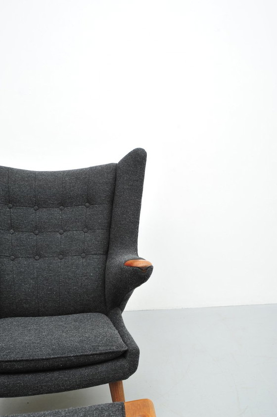 Image 1 of Hans J. Wegner Papa Bär Chair AP19 1951 avec ottomane