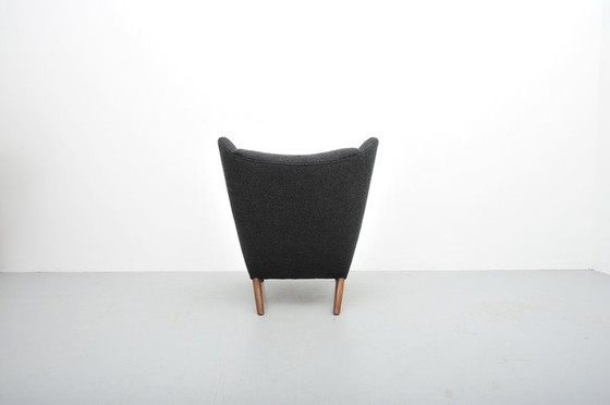 Image 1 of Hans J. Wegner Papa Bär Chair AP19 1951 avec ottomane