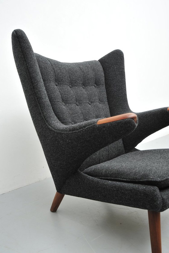 Image 1 of Hans J. Wegner Papa Bär Chair AP19 1951 avec ottomane