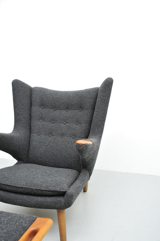 Image 1 of Hans J. Wegner Papa Bär Chair AP19 1951 avec ottomane