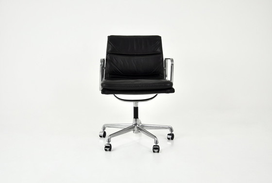 Image 1 of Black Leather Soft Pad Office Chair By Charles And Ray Eames For Icf, 1970S