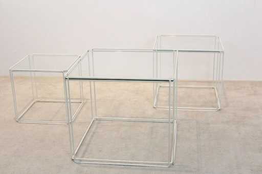 3x Isocele Graphical Nesting Tables