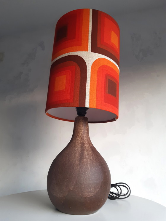 Image 1 of Base per lampada in ceramica vintage con nuovo paralume fatto a mano in tessuto vintage originale