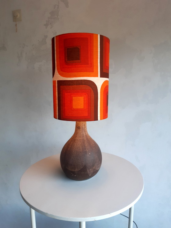 Image 1 of Pied de lampe vintage en céramique avec nouvel abat-jour fait main en tissu vintage original