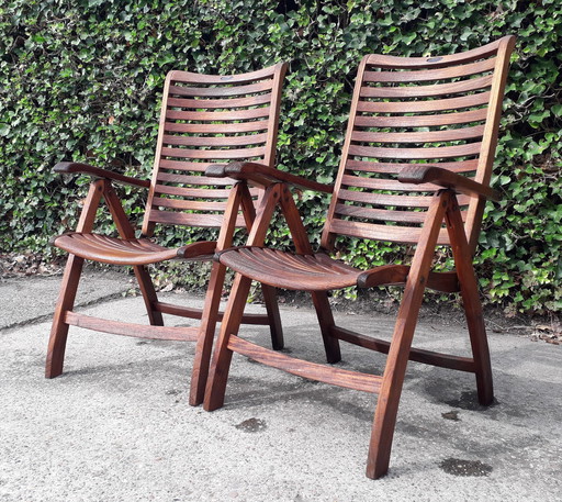 2 Hartman Prestige teak stand-up chairs, folding