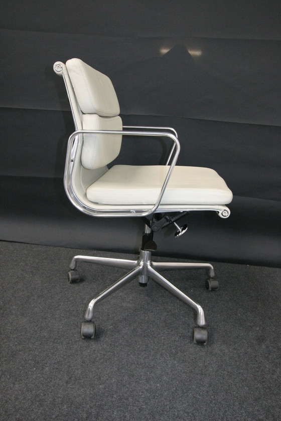 Image 1 of VITRA SOFT PAD CHAIR EA 217