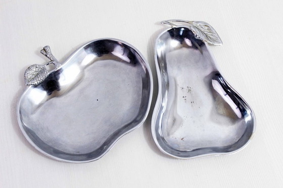 Image 1 of Duo of "apple and pear" pockets in silver metal from the 60s/70s.