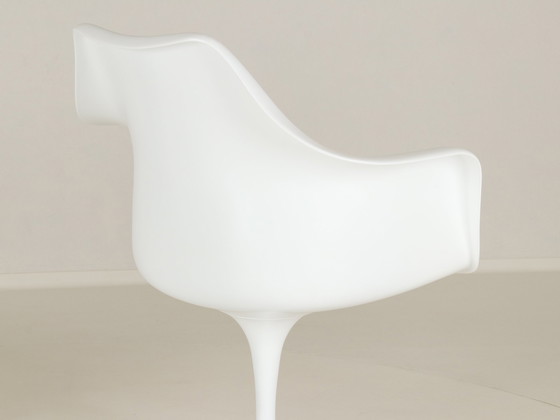 Image 1 of Tulip Arm Chairs By Eero Saarinen 1960S