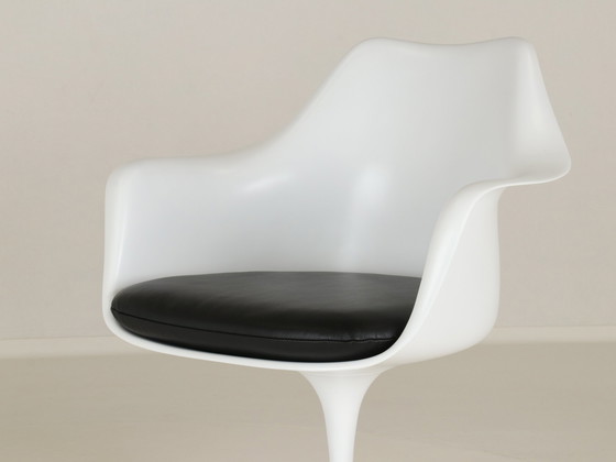 Image 1 of Tulip Arm Chairs By Eero Saarinen 1960S