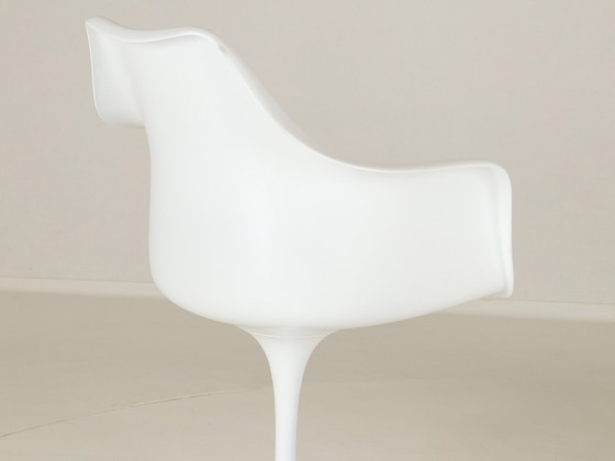 Image 1 of Tulip Arm Chairs By Eero Saarinen 1960S