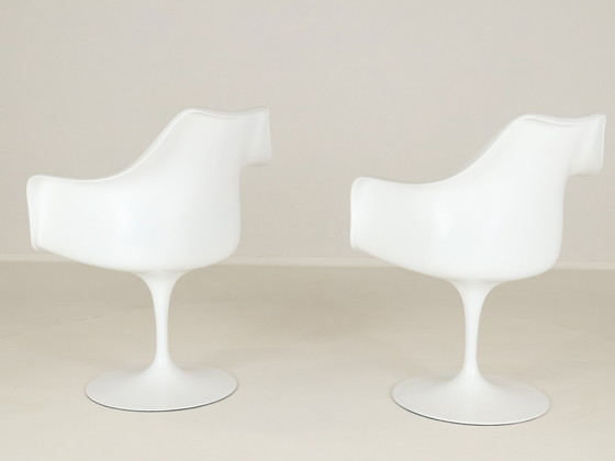 Image 1 of Tulip Arm Chairs By Eero Saarinen 1960S