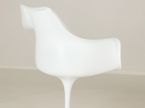 Image 1 of Tulip Arm Chairs By Eero Saarinen 1960S