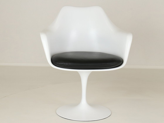 Image 1 of Tulip Arm Chairs By Eero Saarinen 1960S