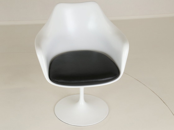 Image 1 of Tulip Arm Chairs By Eero Saarinen 1960S