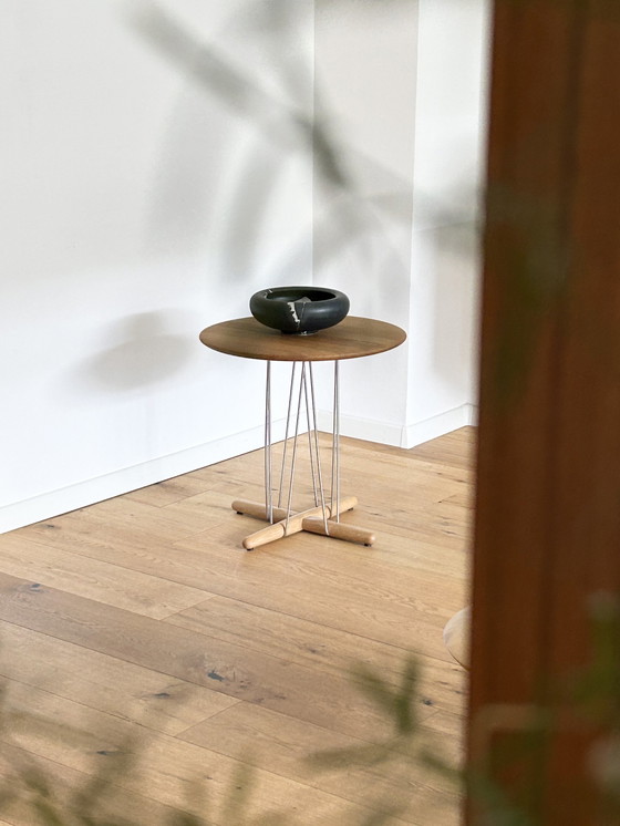 Image 1 of Carl Hansen Embrace E021 Eoos Table d'appoint en chêne