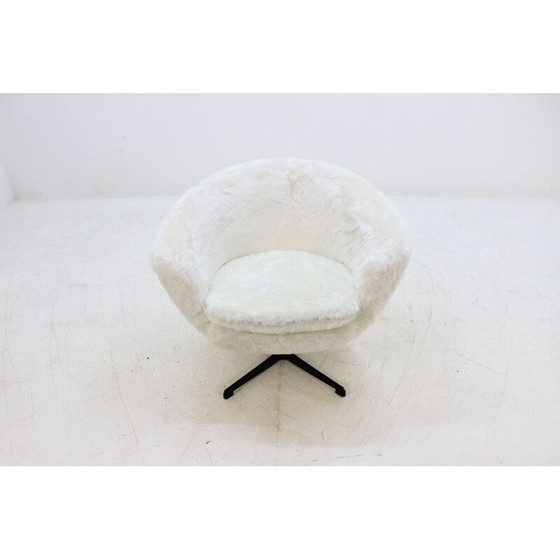Image 1 of Set of 2 vintage white swivel chairs