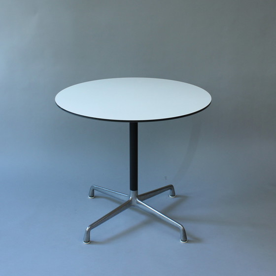 Image 1 of Charles & Ray Eames - ET102 - Herman Miller - Universal Base, table de collectivité