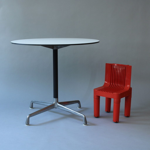 Charles & Ray Eames - ET102 - Herman Miller - Universal Base, table de collectivité