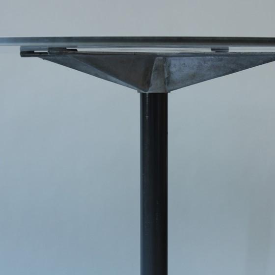 Image 1 of Charles & Ray Eames - ET102 - Herman Miller - Universal Base, table de collectivité