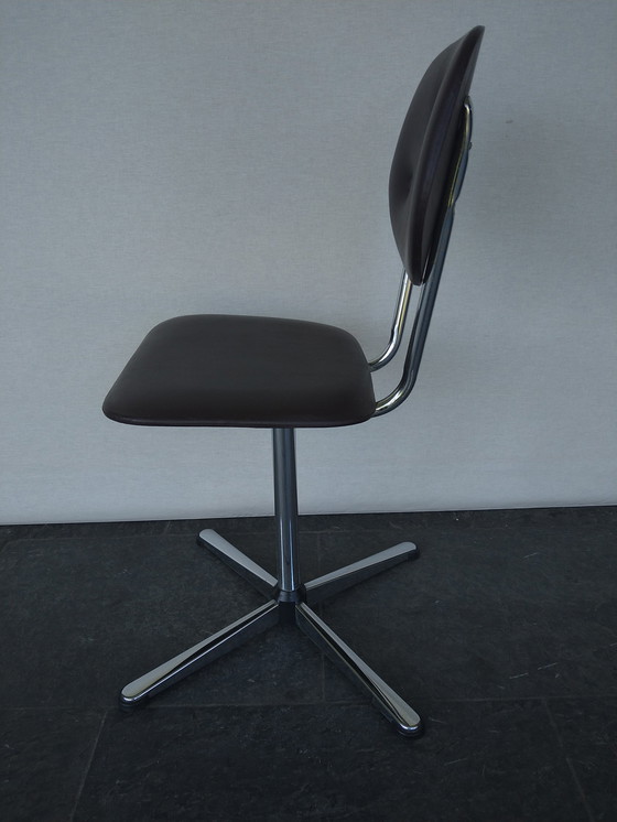 Image 1 of Chaise de bureau vintage avec piétement en étoile 1960