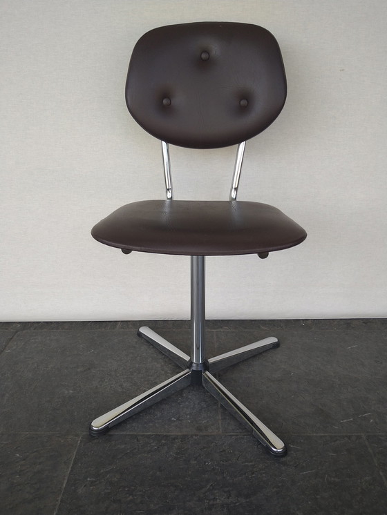 Image 1 of Sedia da ufficio vintage con base a stella degli anni '60