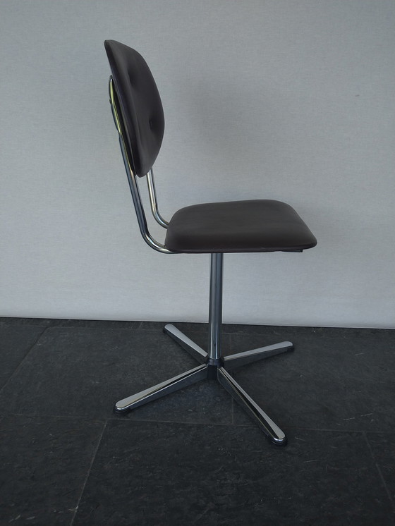 Image 1 of Sedia da ufficio vintage con base a stella degli anni '60