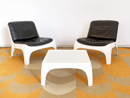 Vintage Space Age leather design armchairs + coffee table set