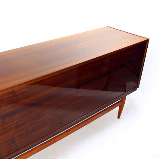 Image 1 of Vintage long sideboard in mahogany and brass, Czechoslovakia 1970