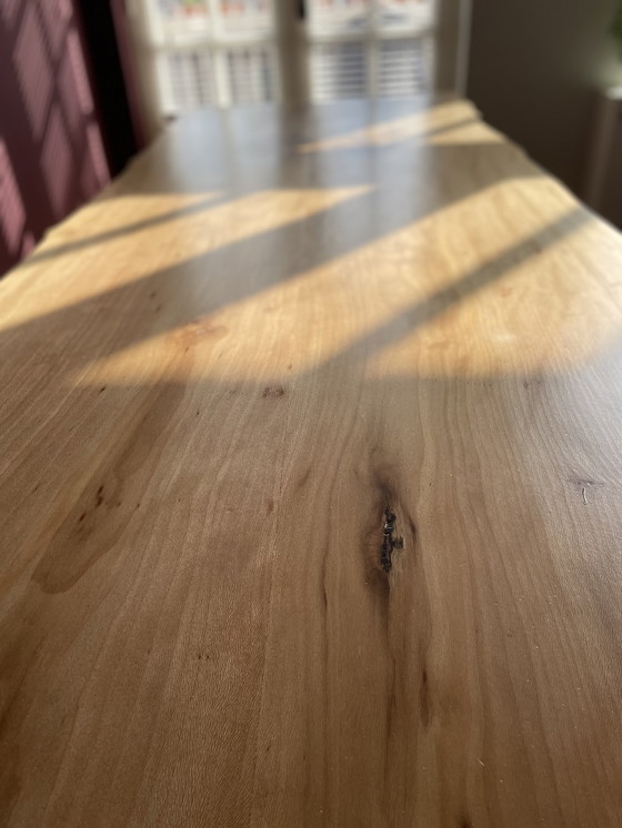 Image 1 of Table moderne en forme de tronc d'arbre