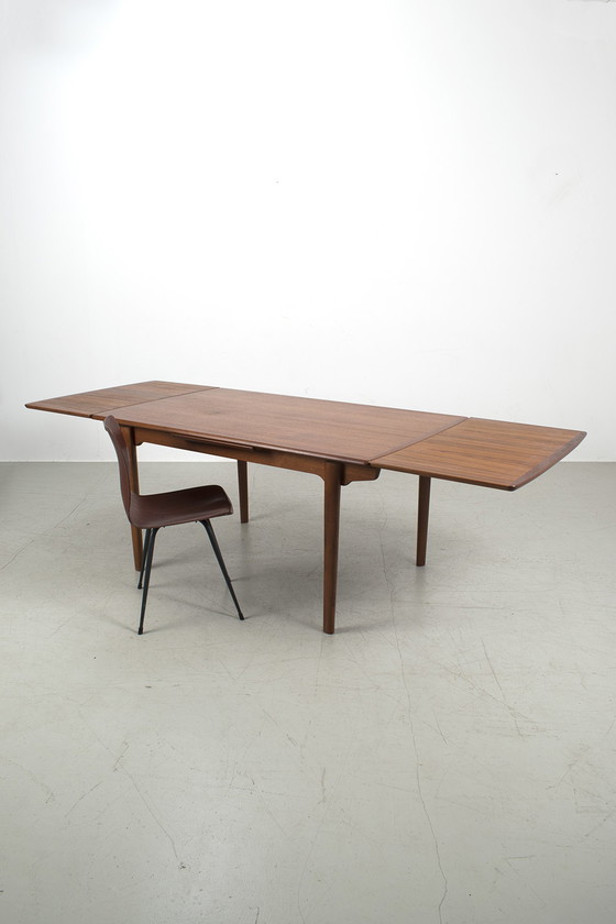 Image 1 of Table de salle à manger vintage