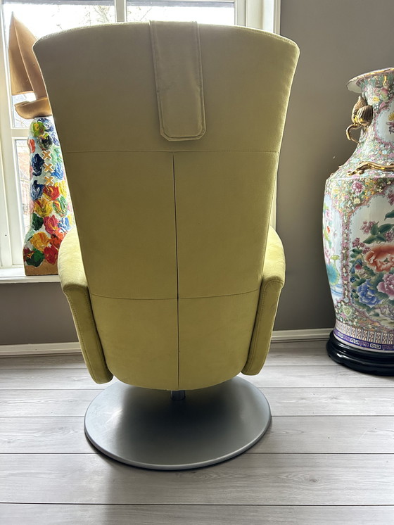 Image 1 of Fauteuil de relaxation jaune