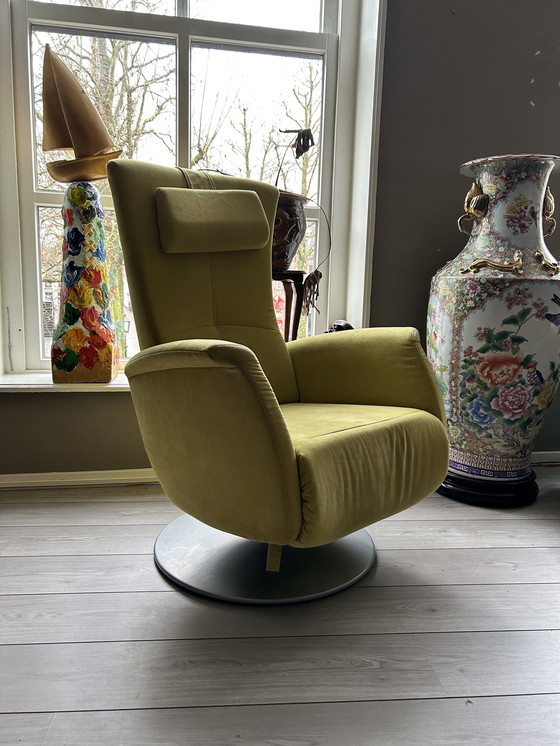 Image 1 of Fauteuil de relaxation jaune