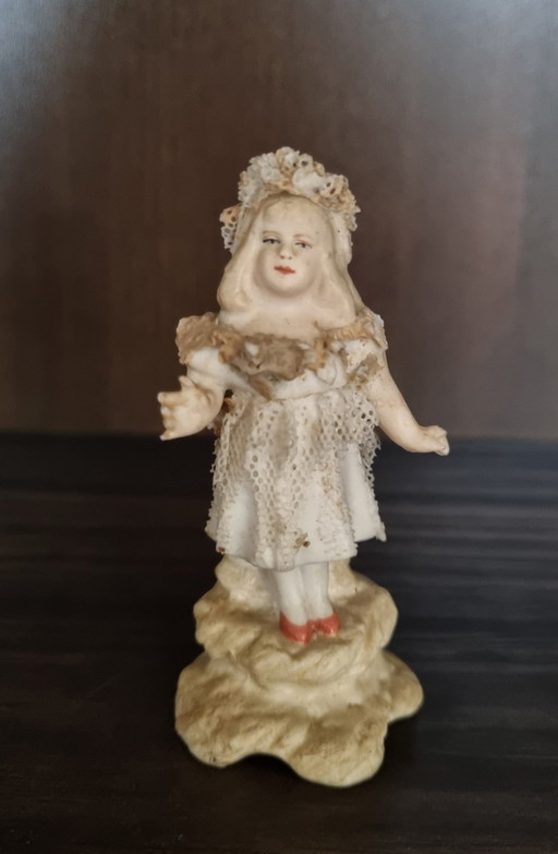 1930s Biscuit Lace Porcelain Lady