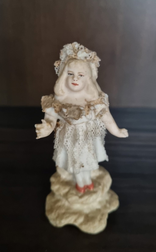 1930s Biscuit Lace Porcelain Lady