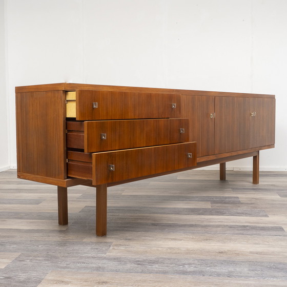 Image 1 of Buffet années 60, Noyer, Restauré, 240Cm