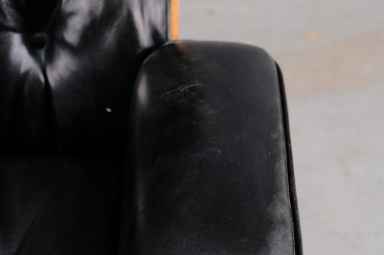 Image 1 of Mid-century leather armchair by Charles & Ray Eames for Vitra