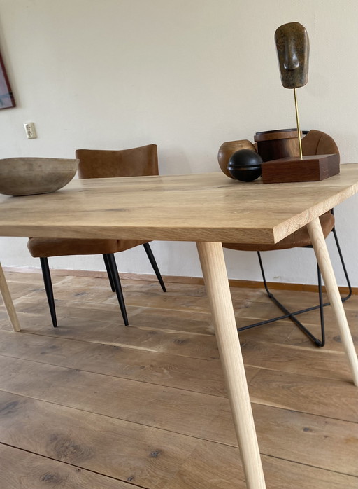 Table de salle à manger van Dam en chêne massif